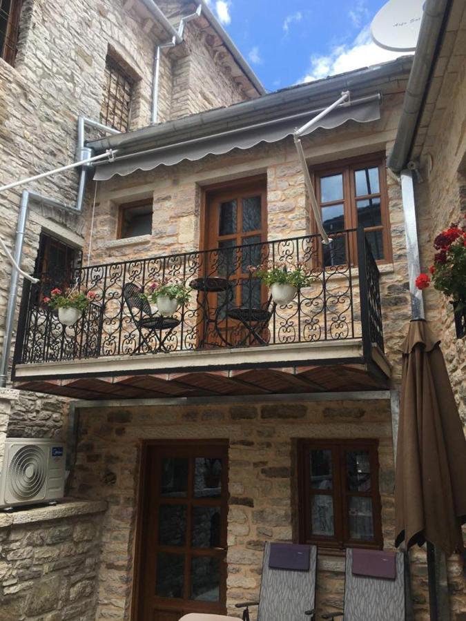 Argjiro Traditional Gjirokaster Luaran gambar