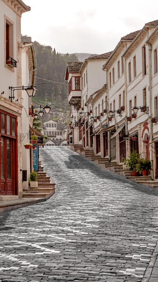 Argjiro Traditional Gjirokaster Luaran gambar