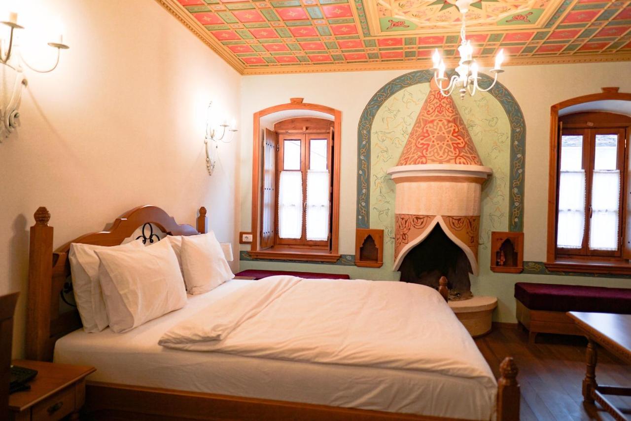 Argjiro Traditional Gjirokaster Luaran gambar